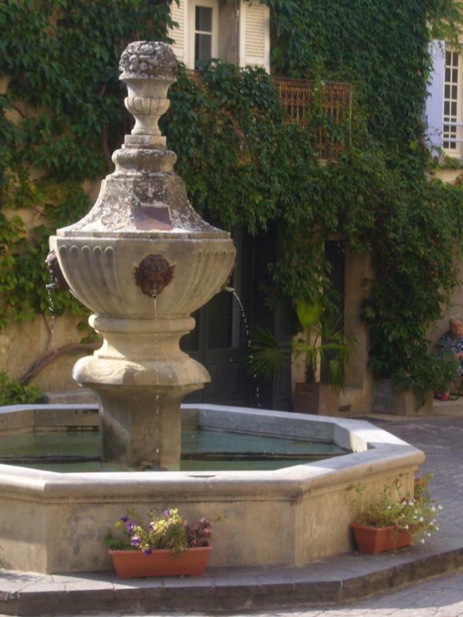 Maison Provencale Apartamento Venasque Exterior foto